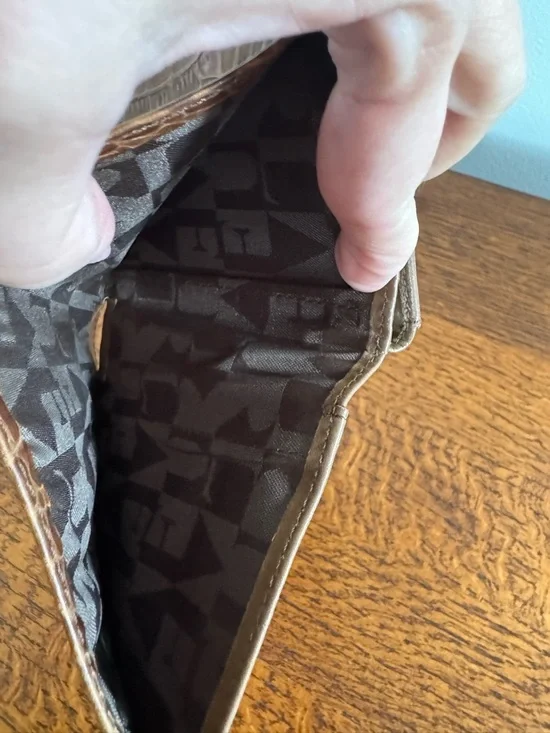 Furla EUC Brown Croc-Embossed Bifold Wallet - Picture 6 of 11